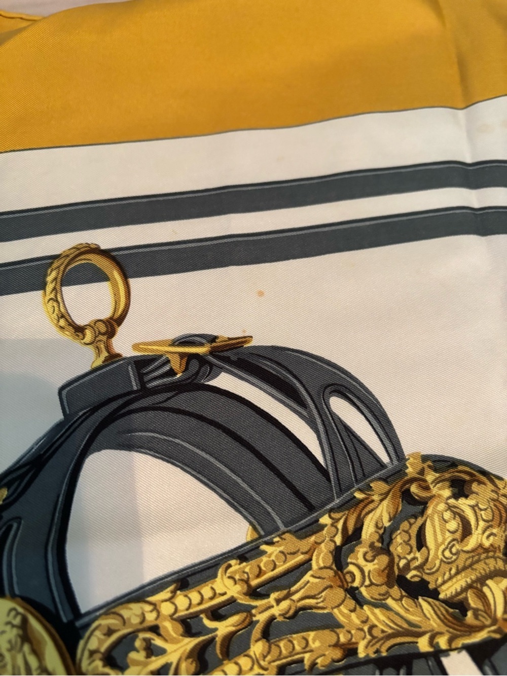 Authentic Hermès "Brides de Gala" 90cm Silk Scarf – Rare Golden Yellow - Picture 3 of 6